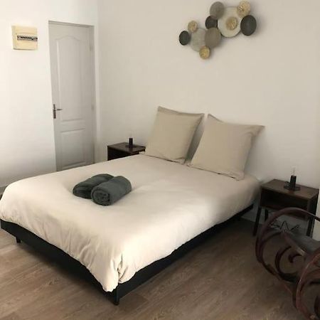 Appartement En Duplex A Auxonne Luaran gambar