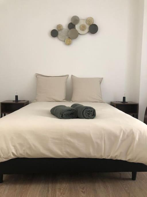 Appartement En Duplex A Auxonne Luaran gambar